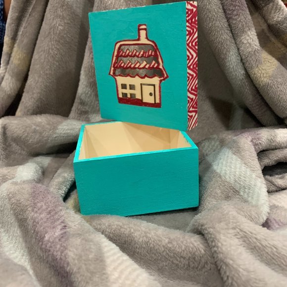 Gift box for any occasion! - Picture 2 of 3